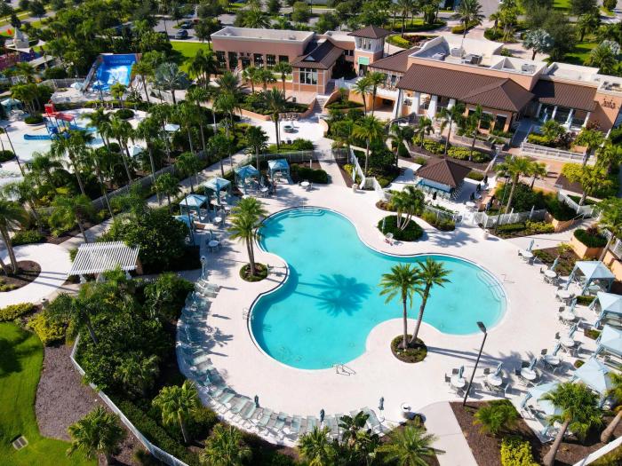 Two pools cozy townhome 10 Min to Disney! Perfect for families!