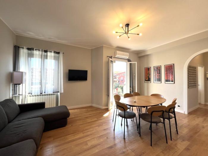 Laffaccio sul borgo - Adiacente Metro B