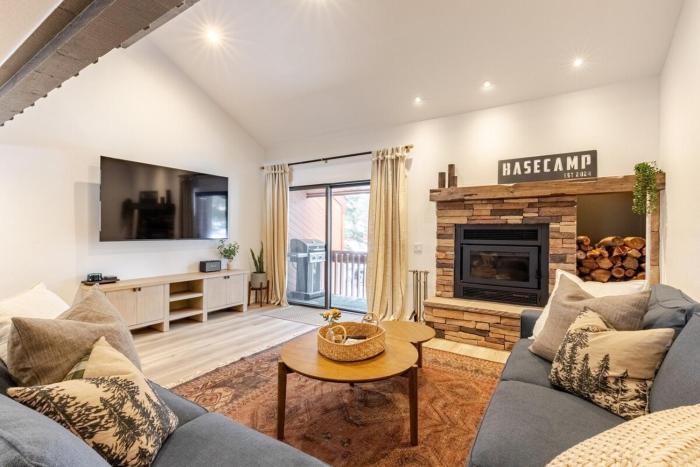 Basecamp Lodge Cabin Chic Meets Cozy Comfort