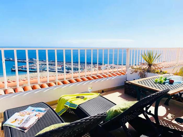 Panoramic Sea View Apartment