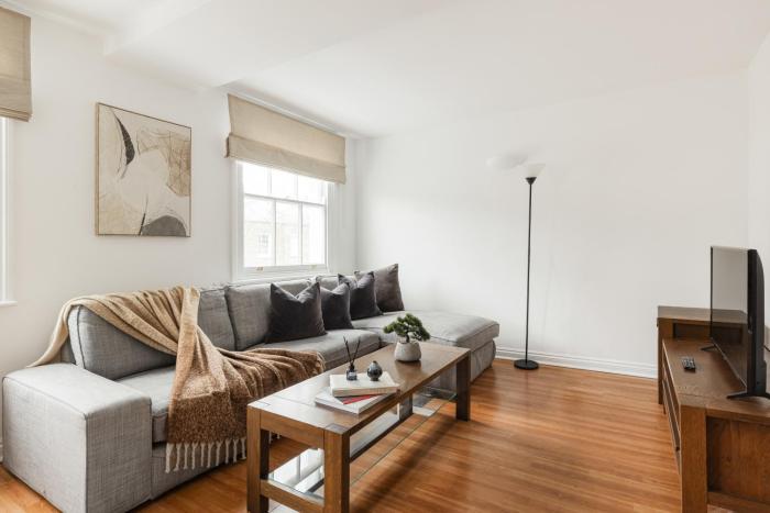 New! Lovely 2BR Marylebone Penthouse by Baker St