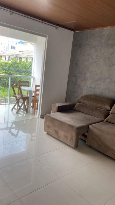 Apartamento completo com excelente localização na Praia dos Ingleses