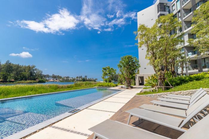 Cassia Exclusive Lake View Condo Bang Tao Beach
