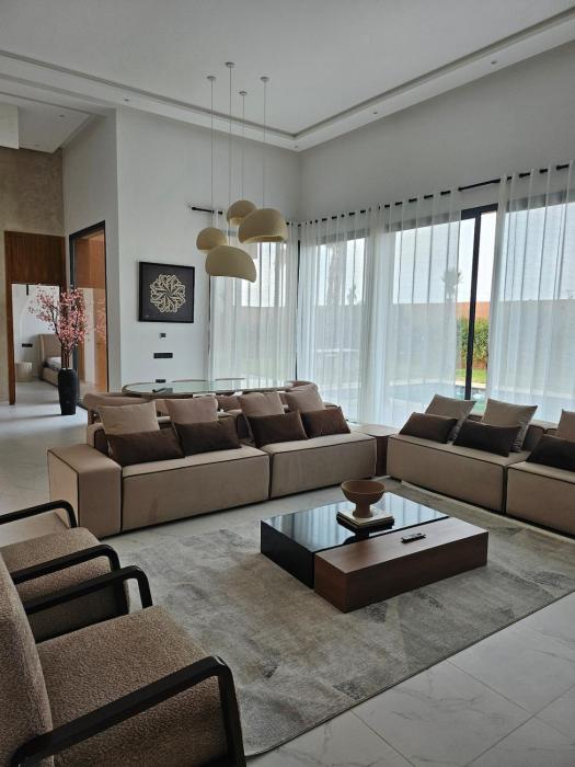 Villa Nobu - Architect-designed villa with pool