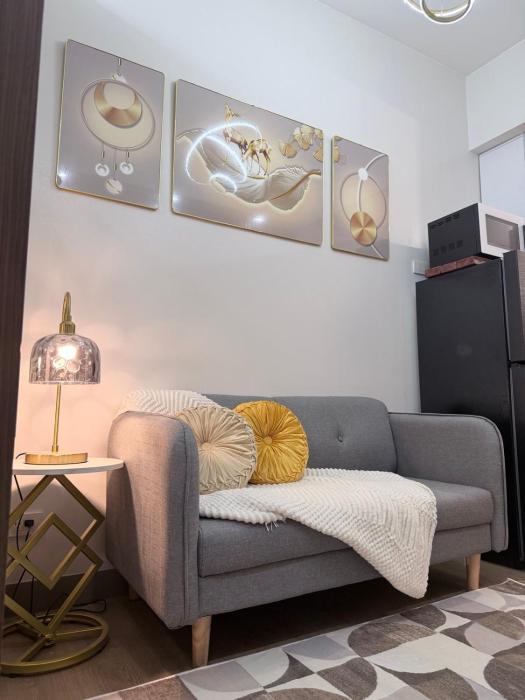 2 BR Modern Apartment Near the Airport