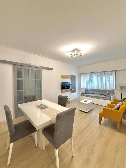 Departamento céntrico frente al casino y a pasos del mar!