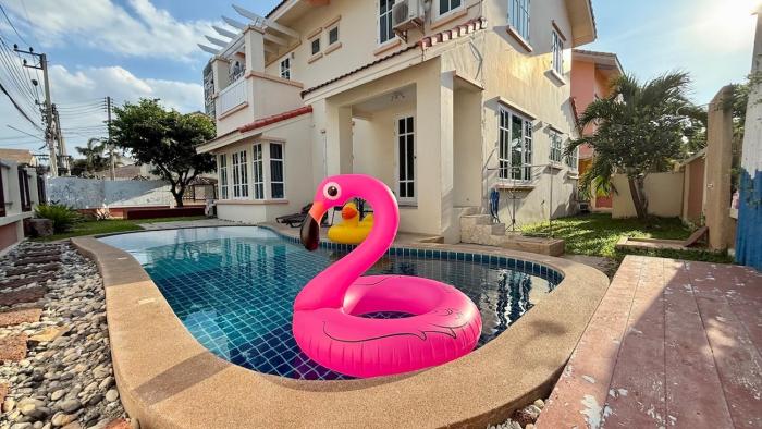 Pattaya city Jomtien Beach 4-bedroom villa