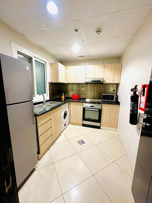 1 bedroom hall