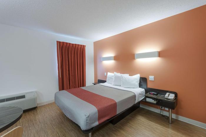 Motel 6-Brandon, MB