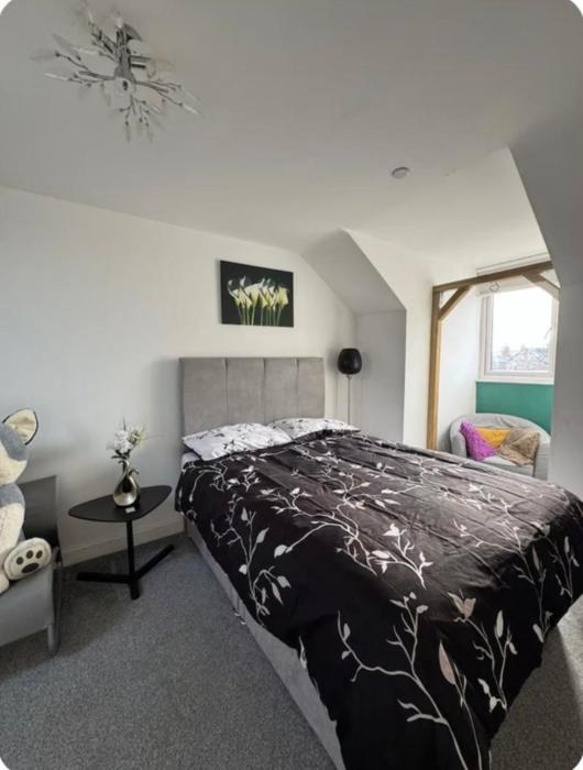 Comfortable En-suite double room-M16 Manchester
