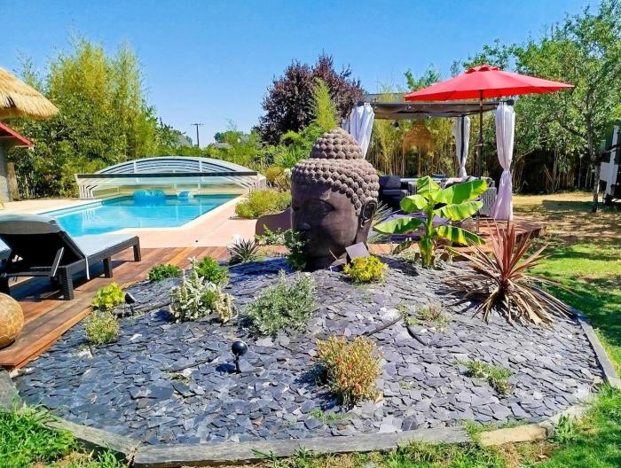 Layon cottage with shared pool