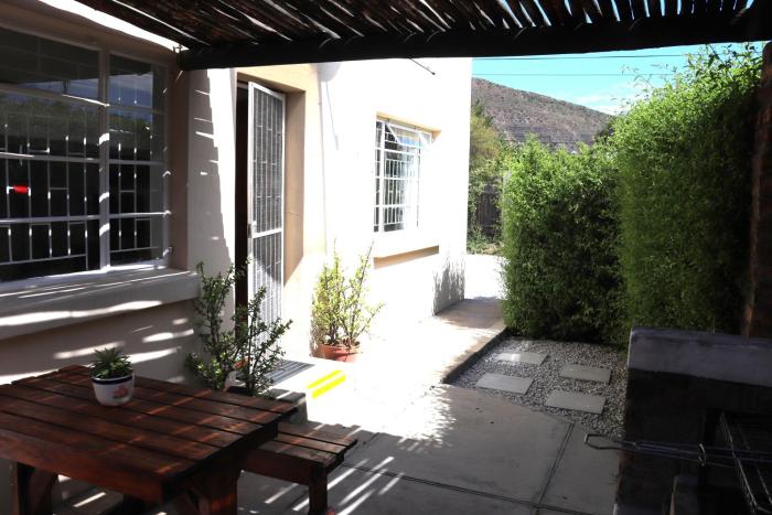 Little Aloe Cottage