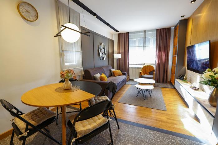 Mias Modern Mountain