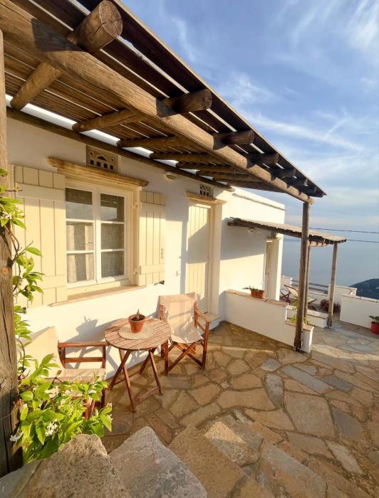 Katastega Tinos