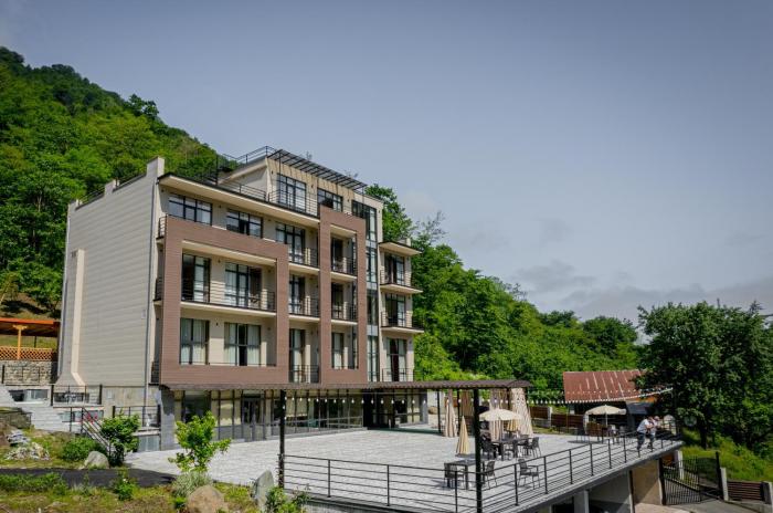 Nabada Hotel - Riverside