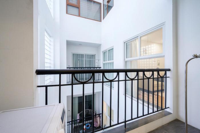 Paradise Premium Hotel - Truc Bach Lake