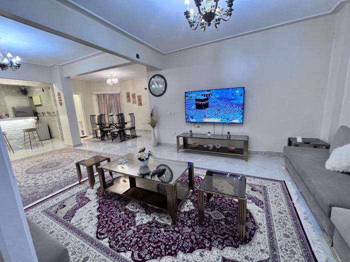 شقة فندقيه للايجار اليومي مطله على نهر النيل بشارع الملك الصالح بمنيل الروضه القاهرة