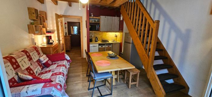 55m2 duplex apartment, close to Thermes and Gondola