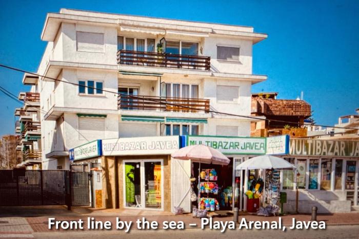 Apartamento de 2 habitaciones en primera línea con vistas al mar