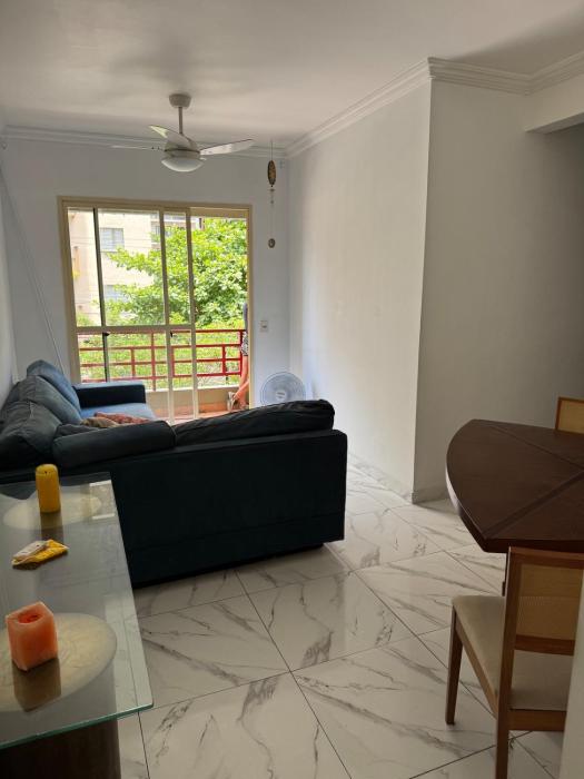 Enseada 3 blocks from the beach