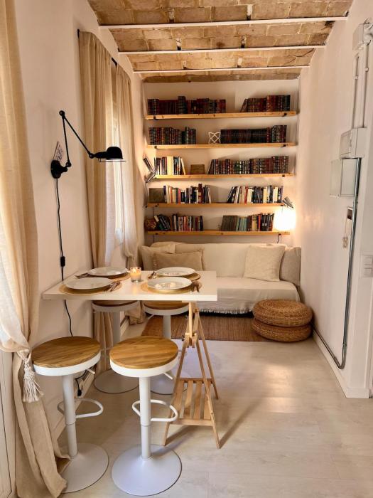 Cozy Barceloneta Beach Flat - Newly Renovated