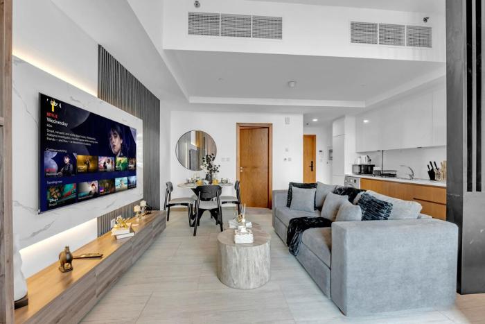 The Fitness Suite JVC - Pool View - Zaya Hameni