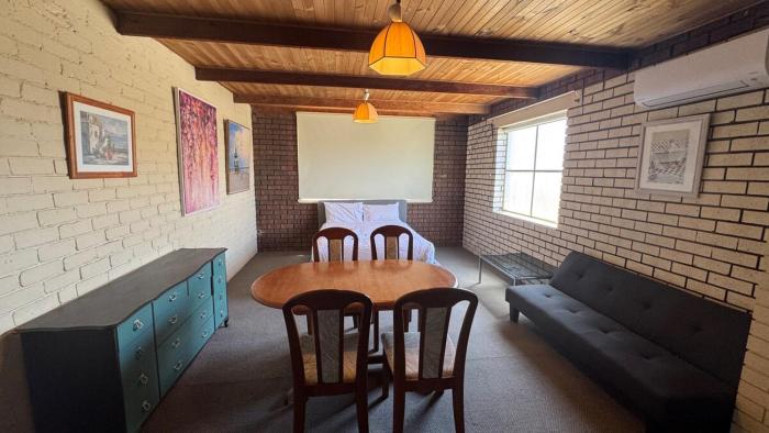 Two bedroom apartment at Kew