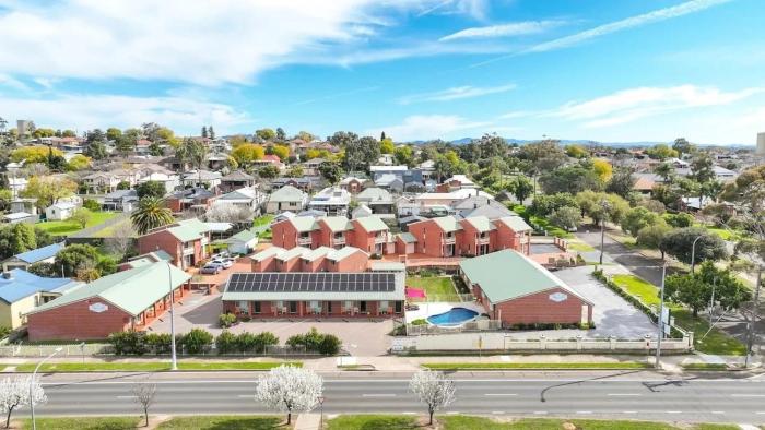 Roseville Apartments