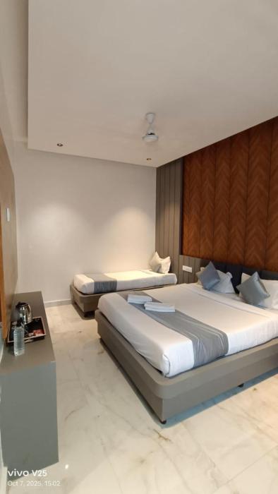 Hotel Kiara Eshosans Palace