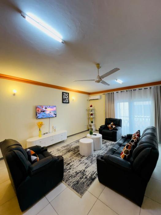 SPACIOUS 2 AND 3 BEDROOM APARTMENTs