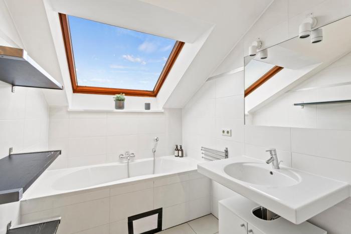 Long Term Rental - 1BR Near Stadthalle