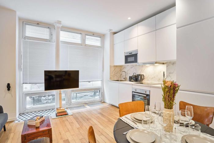 Modern Apartement Center of Paris Montmartre