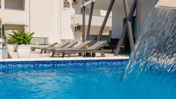 Apartman Mia 5 - Omis by Villas Guide