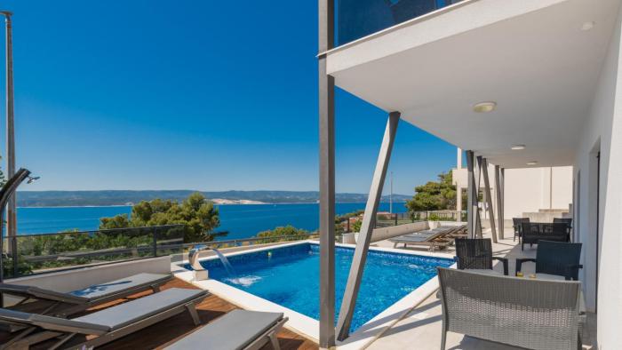 Apartman Mia 7 - Omis by Villas Guide