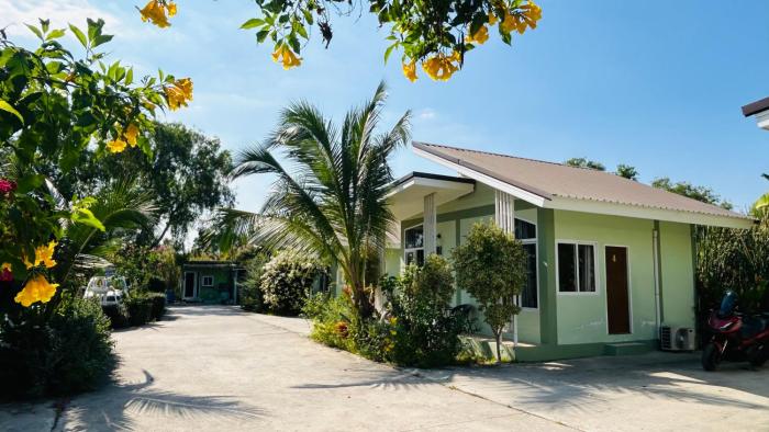 ออมทรัพย์ รีสอร์ต