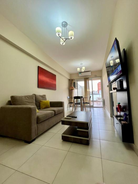 Moderno departamento con excelente ubicación y cochera