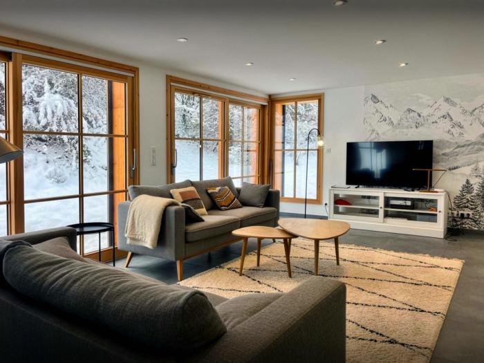 Chalet Morris - OVO Network