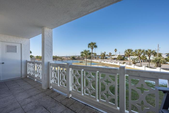 El Matador Condominium #523