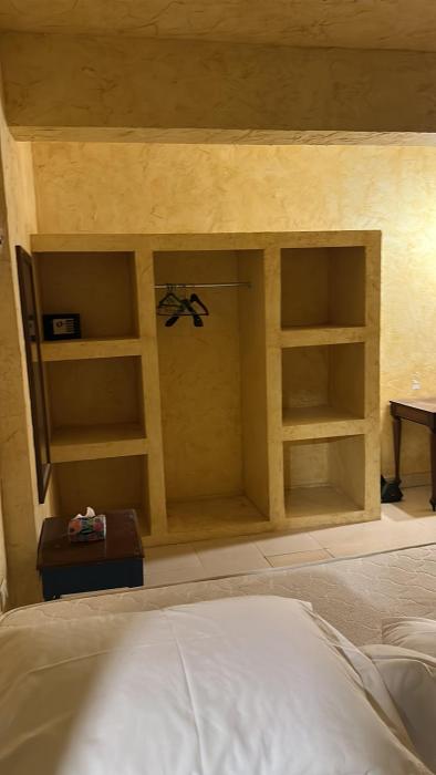 2 bedrooms apartment # 20 the upgraded