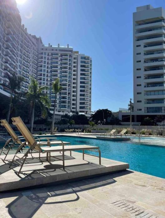 FrontRow Caribbean Beach Massive Oceanfront Apart