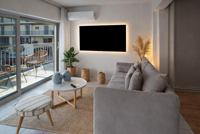 Luxury Beachfront Apartment in Kalamata Modern, Spacious & Sea View Balcony