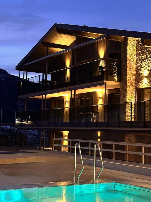 Suitehouse, Premium Apartments, Pools & Spa in Dolomites - by Familiaris