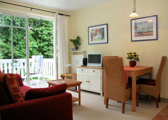 Strandstraße 32 - 04-48