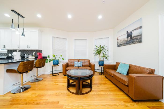 4BR Family-Friendly Worcester Apt - Near Parks - Perfect Summer Base 16-2