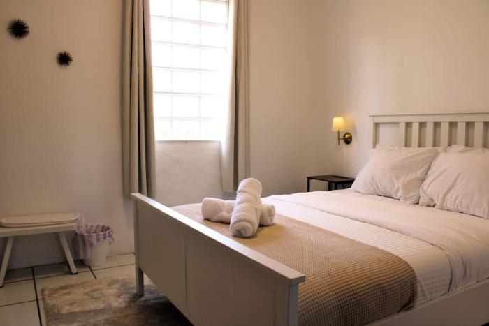 Cozy Boho RetreatKing1GCentralSmrtTVsLushBeds