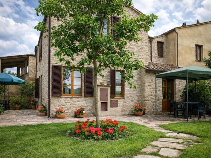 Group Retreat with Garden in Tuscany