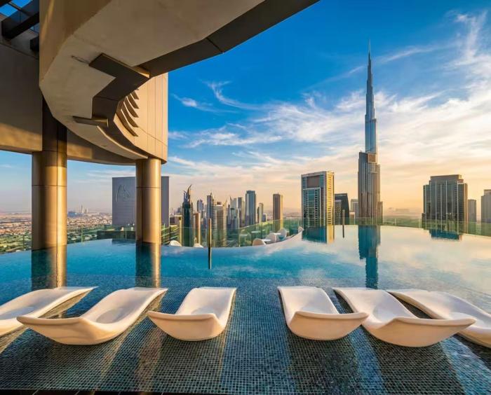 Infinity Pool Burj View Special Deal