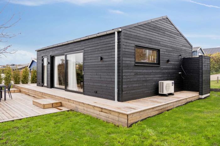 Charming Newly Built Cottage 300 M From Beach