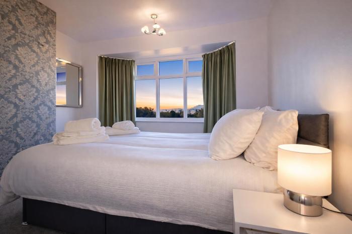 Relaxing 3BR Escape, Conveniently Located Near Grantham, Free Parking