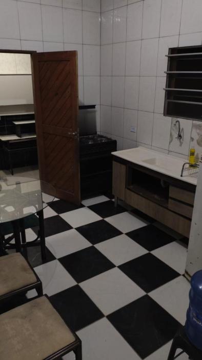 Casa2 a 7 minutos da praia Da ENSEADA de carro e 25 minutos de pé mais ou menos 2 Km da Praia